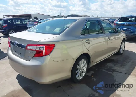 2014 Toyota Camry Hybrid Xle z USA, uszkodzony, nr VIN 4T1BD1FK8EU132916